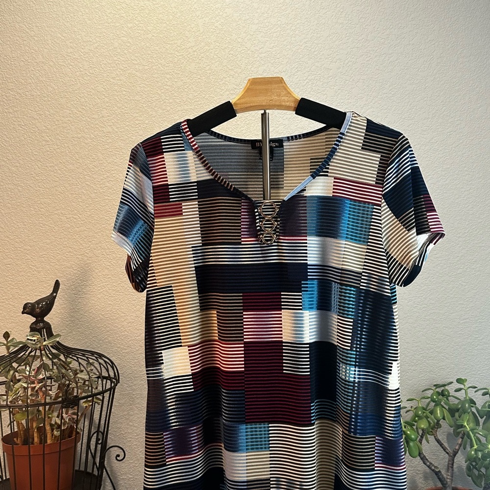 Blue and Gray Graphic Short Sleeve Blouse